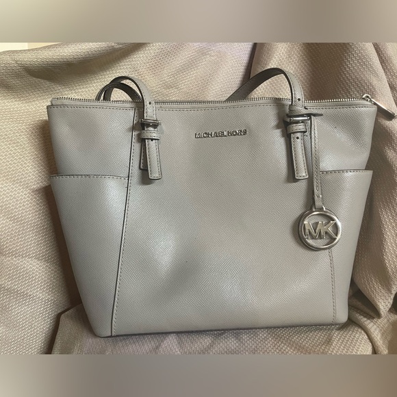 Michael Kors Charlotte tote - Picture 1 of 4